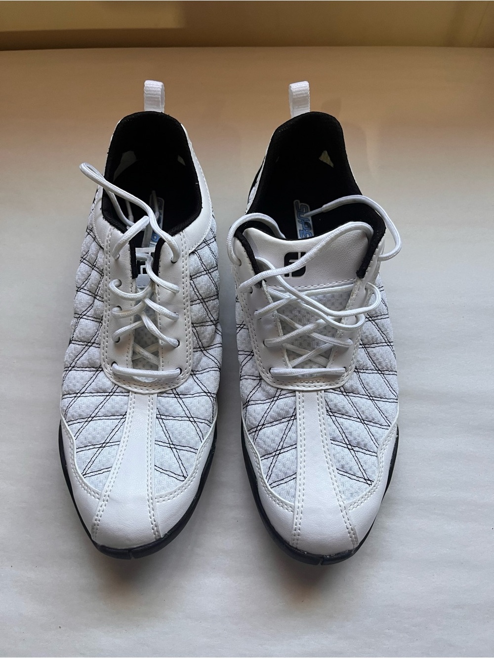 FootJoy Men's White Lace-Up Athletic Golf Shoes with Black Accents 7.5
